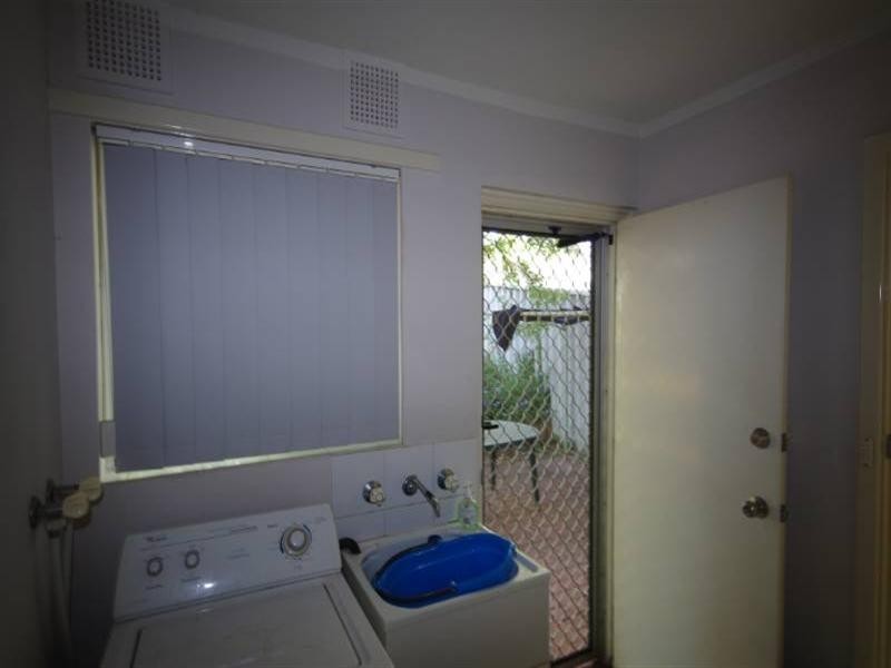 1/18 Greville Way, Girrawheen WA 6064