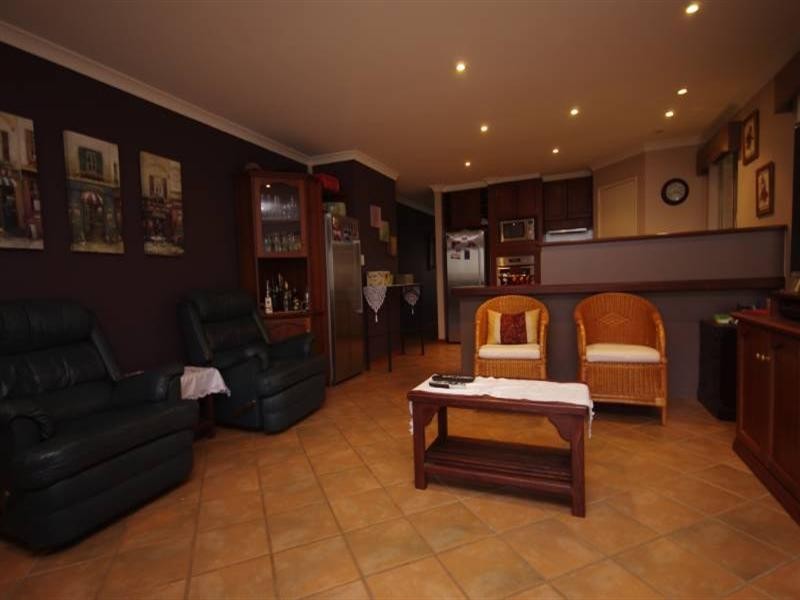 20 Picton Terrace, Alexander Heights WA 6064