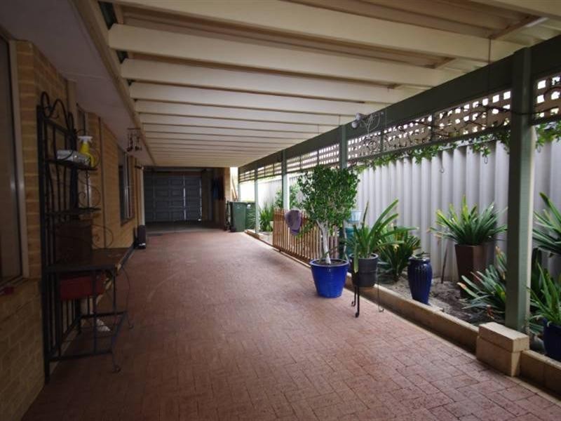 20 Picton Terrace, Alexander Heights WA 6064