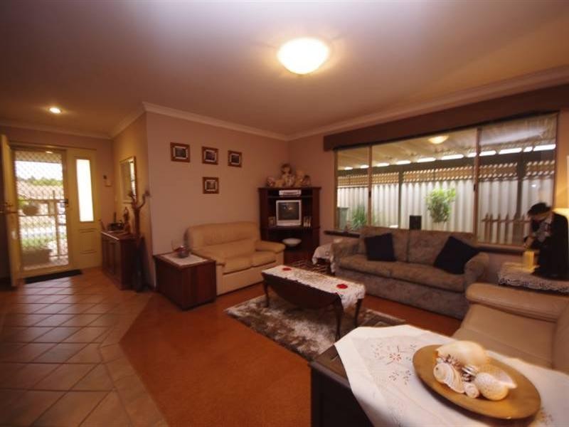 20 Picton Terrace, Alexander Heights WA 6064