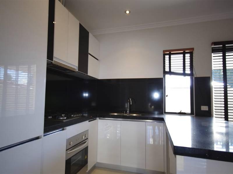 U1/217 Ravenswood Drive, Westminster WA 6061