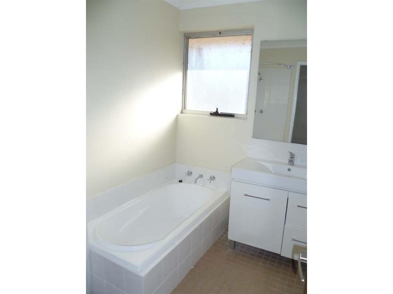 26 Harris Way, Westminster WA 6061