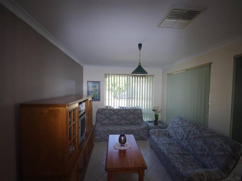 10 River Fig Place, Alexander Heights WA 6064