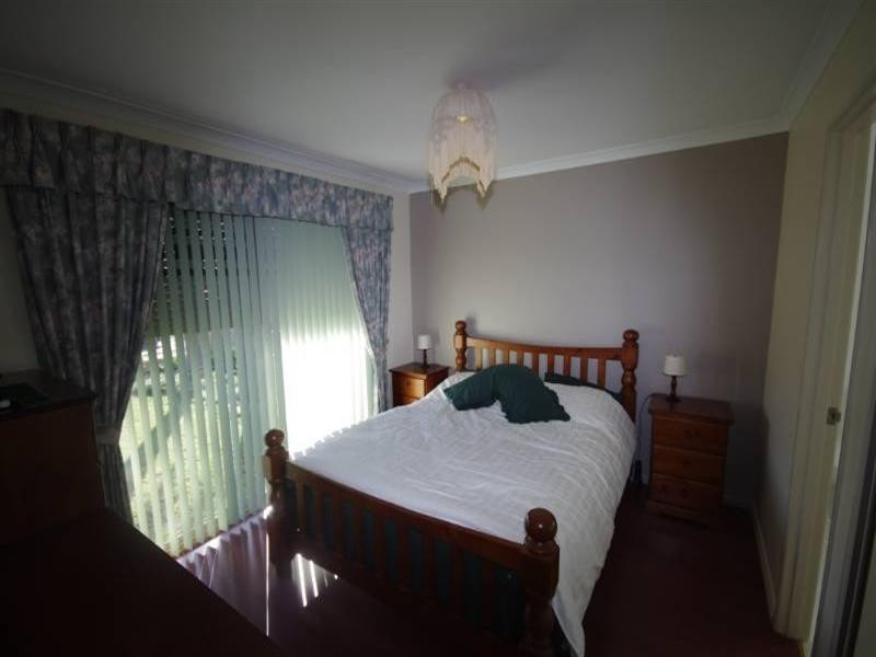 10 River Fig Place, Alexander Heights WA 6064