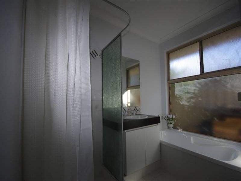 10 River Fig Place, Alexander Heights WA 6064