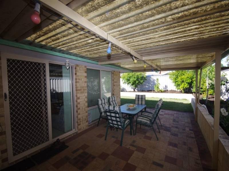 10 River Fig Place, Alexander Heights WA 6064