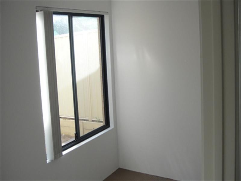 2/92 Culloton Crescent, Balga WA 6061