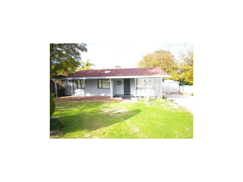 10 Amberton Avenue, Girrawheen WA 6064