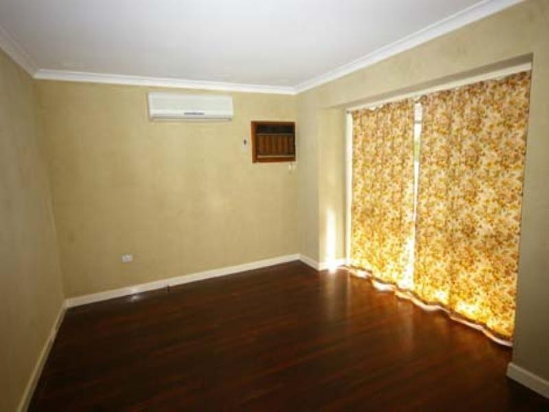 10 Amberton Avenue, Girrawheen WA 6064