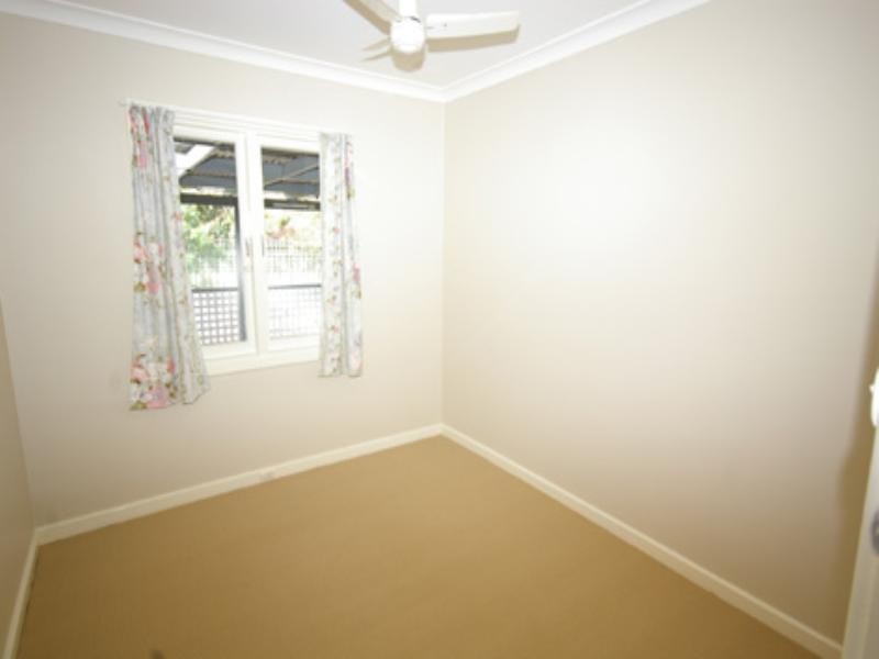 10 Amberton Avenue, Girrawheen WA 6064