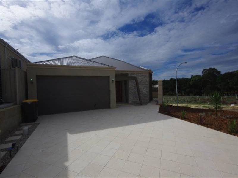 2 Cruiser Turn, Landsdale WA 6065