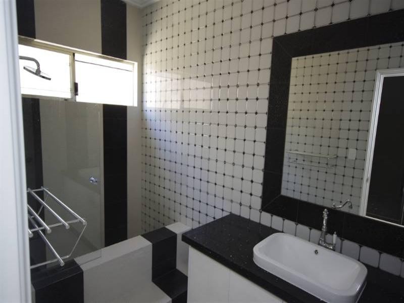 2 Cruiser Turn, Landsdale WA 6065