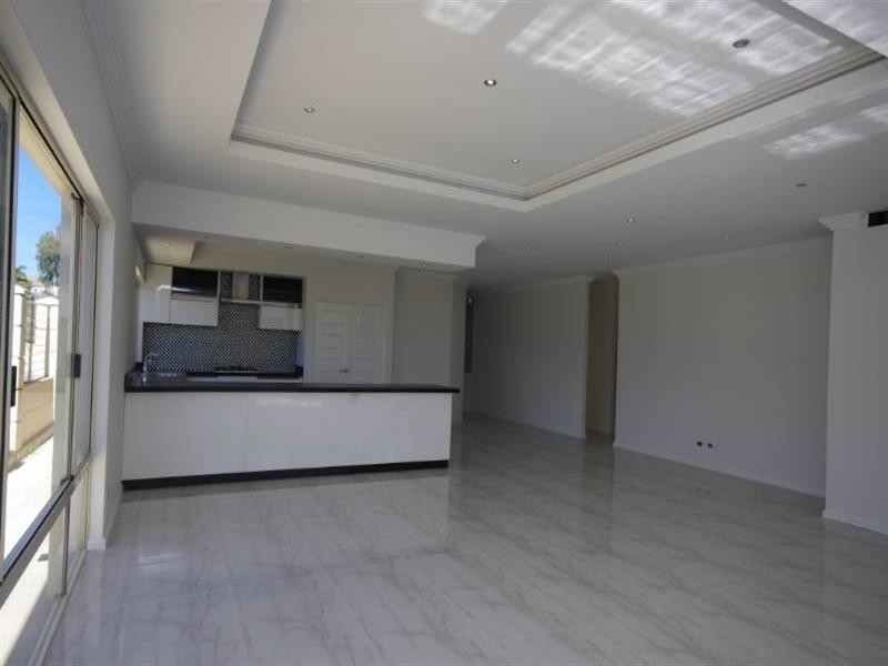 2 Cruiser Turn, Landsdale WA 6065