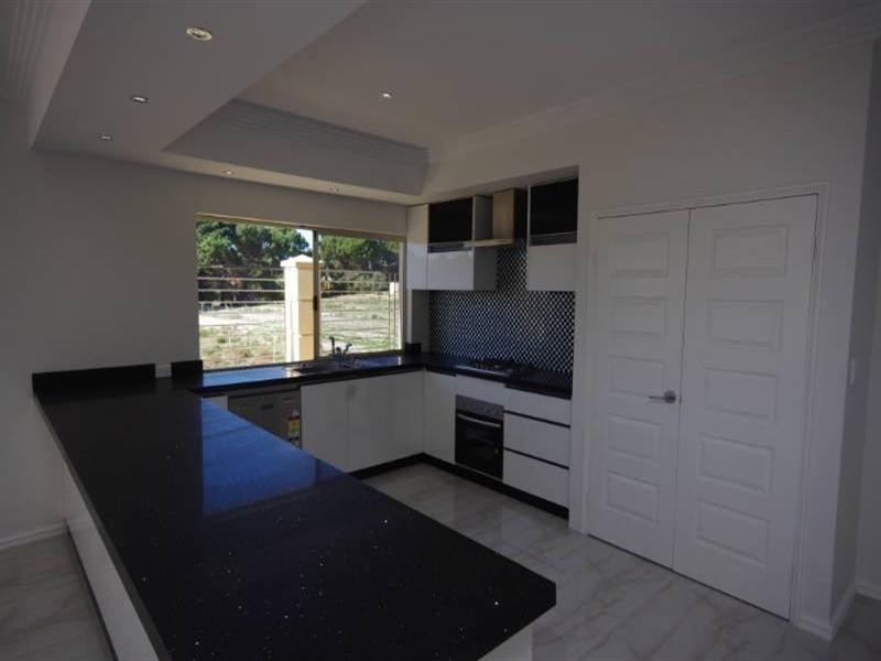 2 Cruiser Turn, Landsdale WA 6065