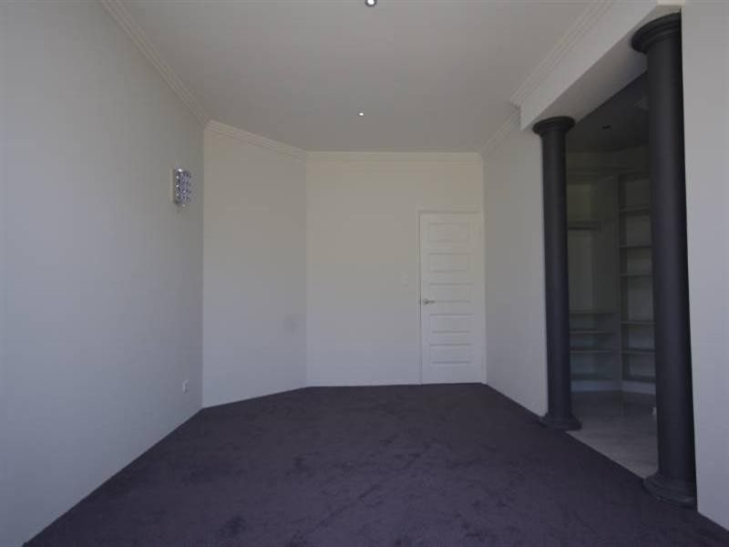 2 Cruiser Turn, Landsdale WA 6065