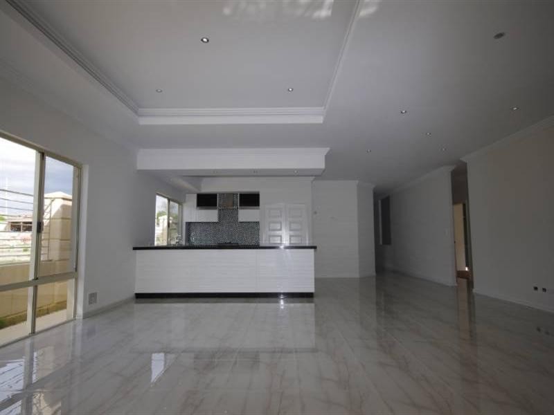 2 Cruiser Turn, Landsdale WA 6065