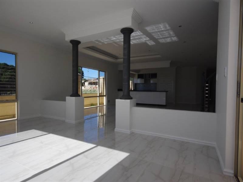 2 Cruiser Turn, Landsdale WA 6065