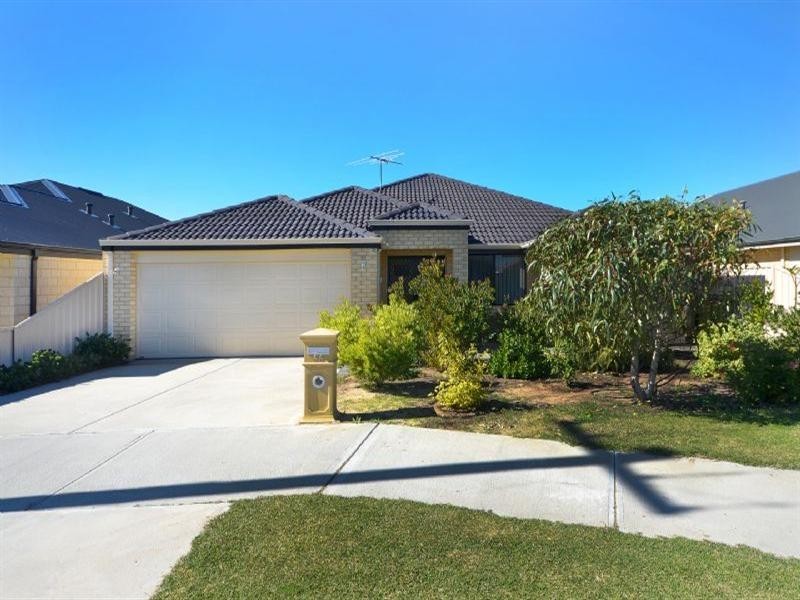 66 Redcliffe Avenue, Marangaroo WA 6064