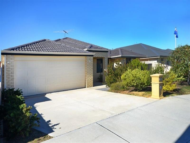 66 Redcliffe Avenue, Marangaroo WA 6064