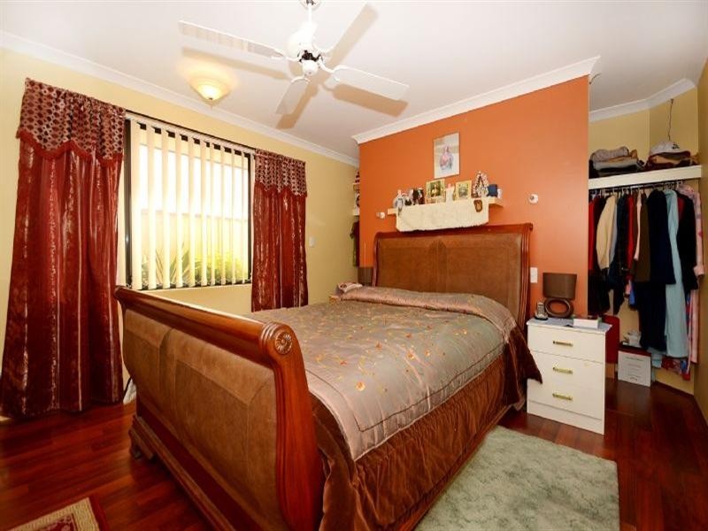 66 Redcliffe Avenue, Marangaroo WA 6064