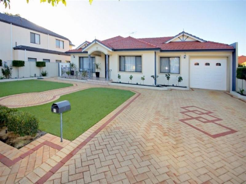 77 Michael Street, Yokine WA 6060