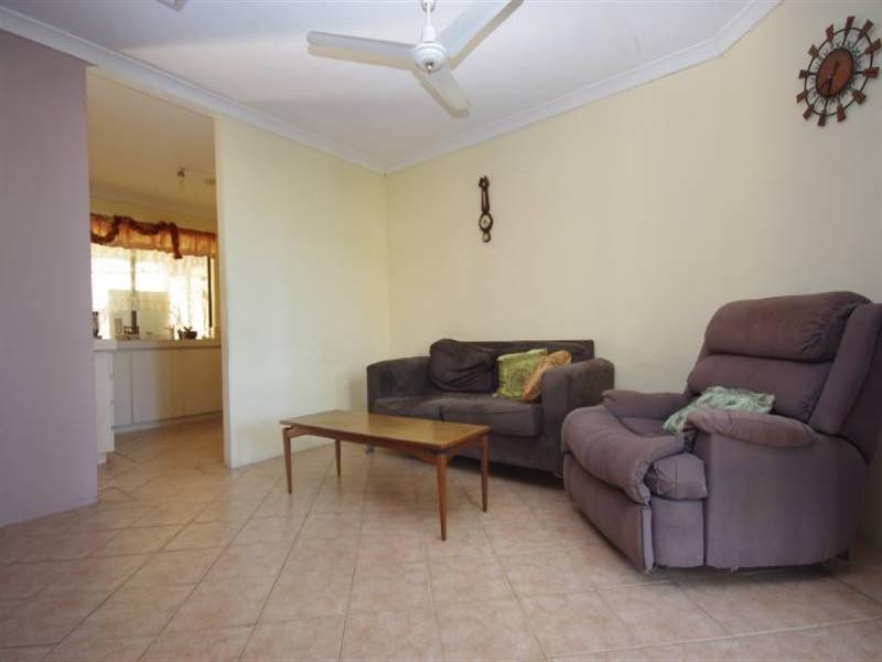 9 Pinetree Close, Alexander Heights WA 6064