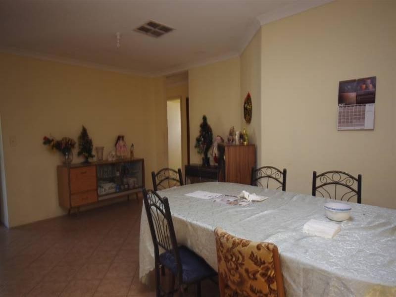 9 Pinetree Close, Alexander Heights WA 6064