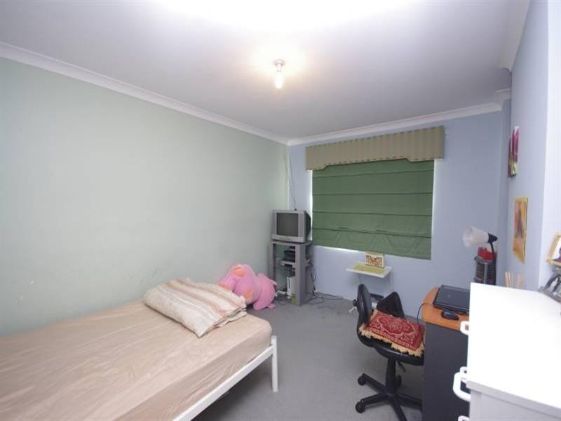 8 Syme Road, Alexander Heights WA 6064