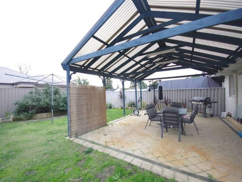 5a Compton Street, Balga WA 6061