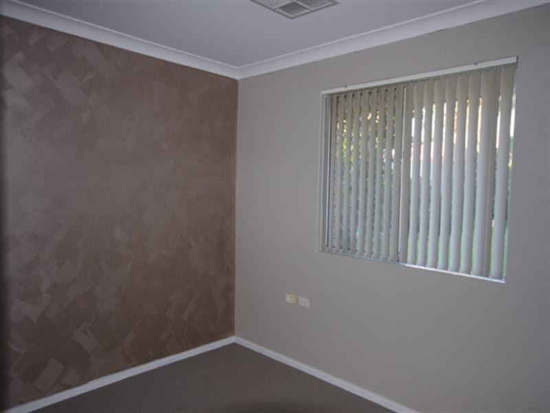 40A Esperanto Way, Westminster WA 6061