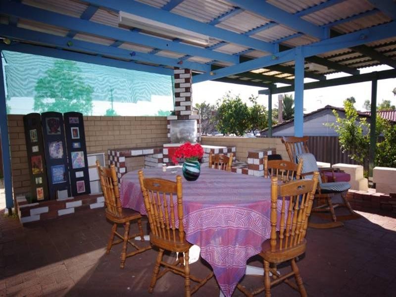 3 Parin Road, Marangaroo WA 6064