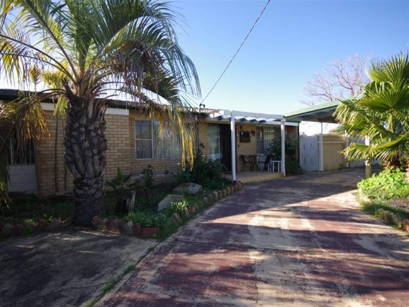 3 Parin Road, Marangaroo WA 6064