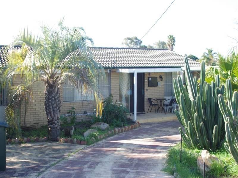 3 Parin Road, Marangaroo WA 6064