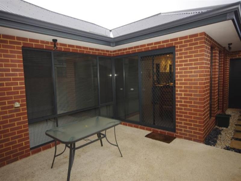 61c Arkana Road, Westminster WA 6061