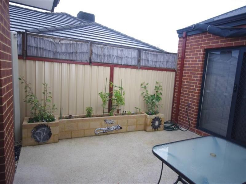 61c Arkana Road, Westminster WA 6061