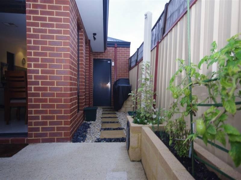 61c Arkana Road, Westminster WA 6061