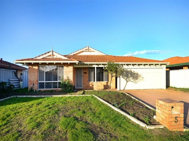 5 Lae Court, Ballajura WA 6066