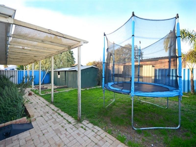 5 Lae Court, Ballajura WA 6066