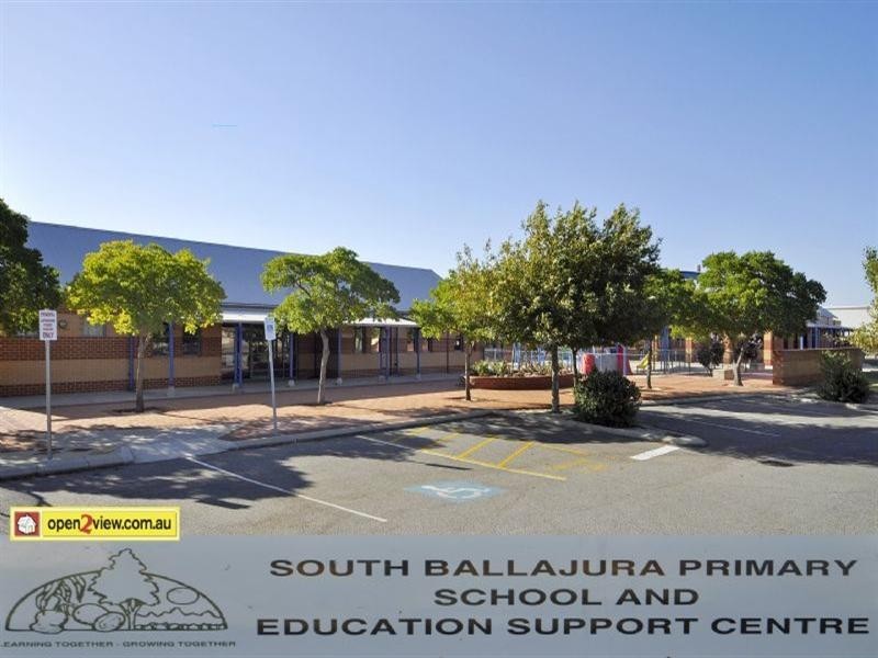 5 Lae Court, Ballajura WA 6066