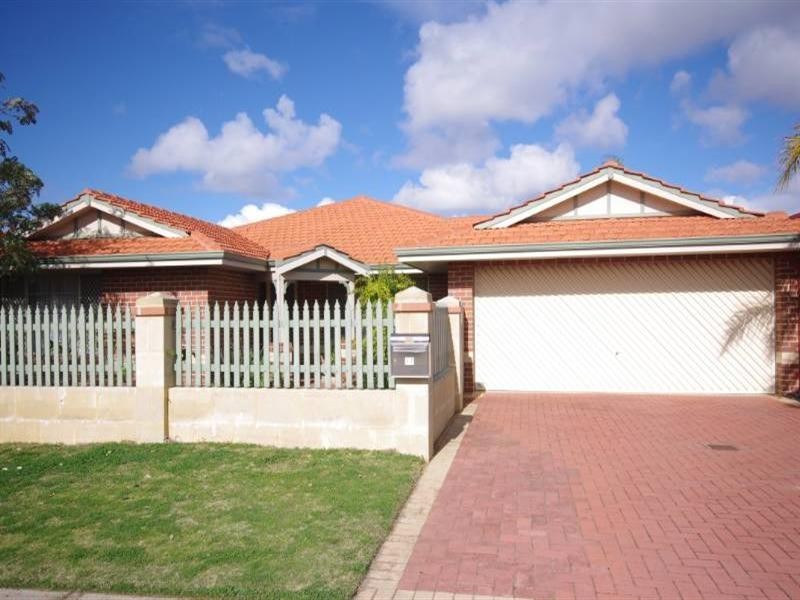 17 Heathfield Drive, Landsdale WA 6065