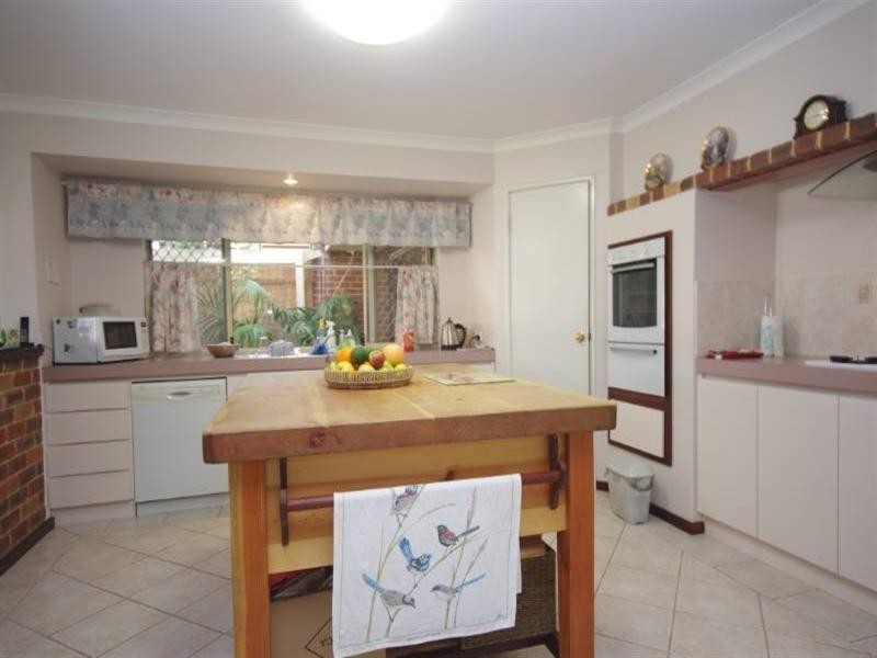 17 Heathfield Drive, Landsdale WA 6065