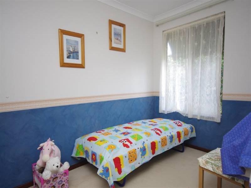 17 Heathfield Drive, Landsdale WA 6065