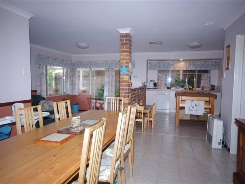 17 Heathfield Drive, Landsdale WA 6065