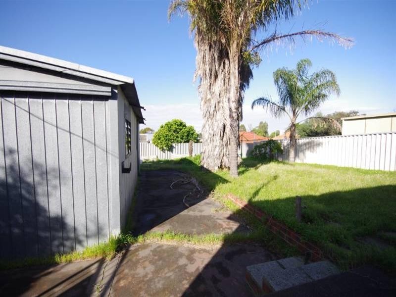 60 Fernhurst Crescent, Balga WA 6061