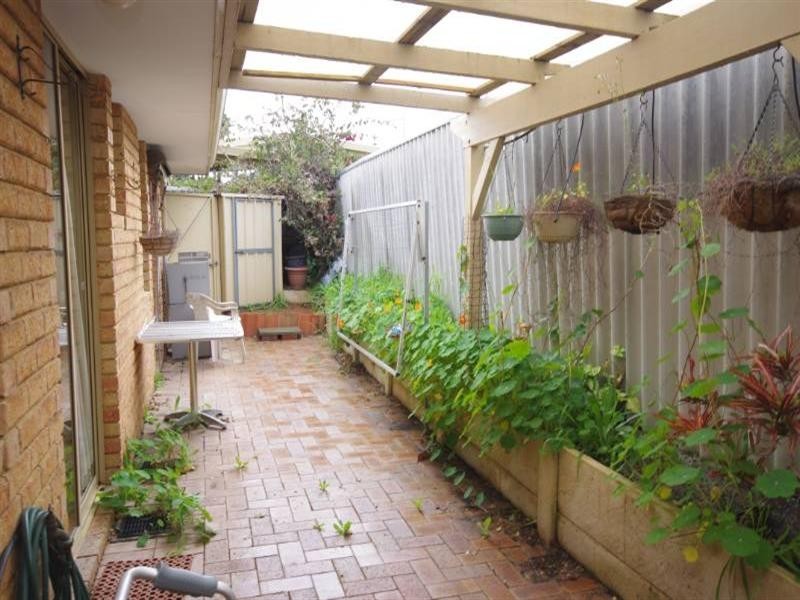 20/28 Marangaroo Drive, Marangaroo WA 6064