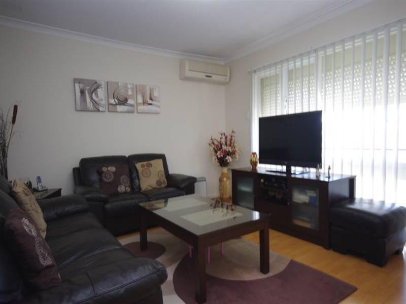 2a Shalford Way, Girrawheen WA 6064