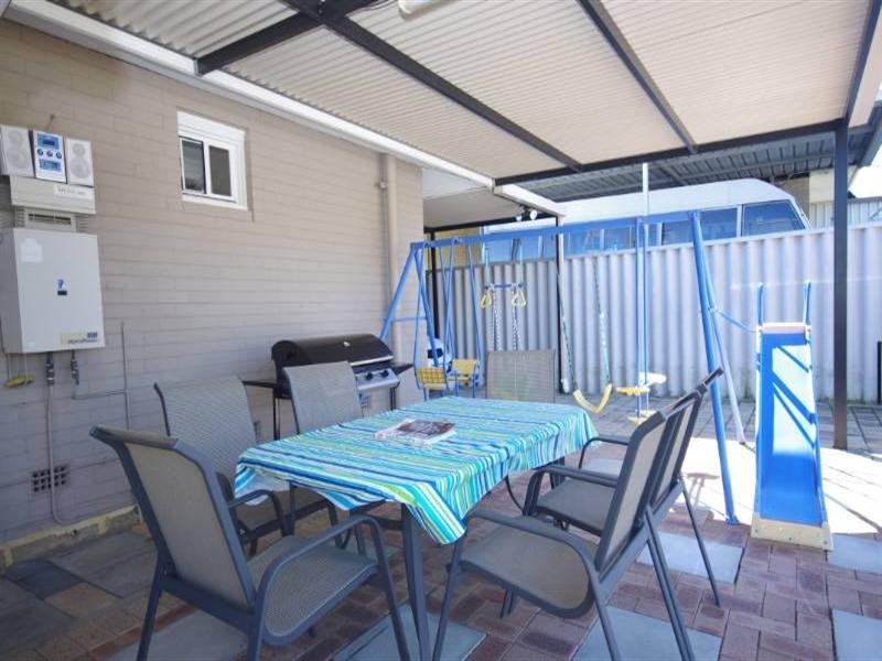 2a Shalford Way, Girrawheen WA 6064