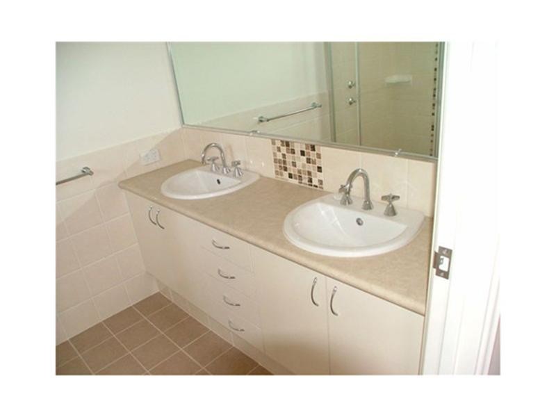 33B Wicklow Circle, Darch WA 6065