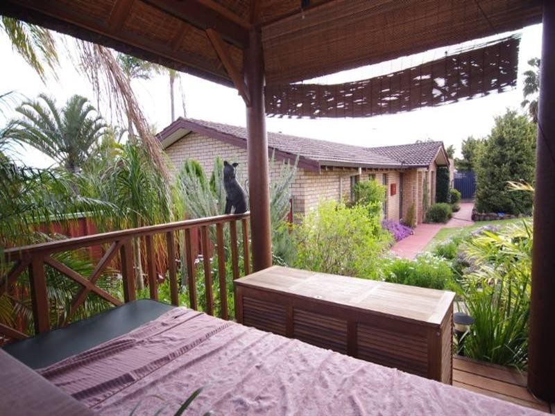 29 Dressler Way, Girrawheen WA 6064