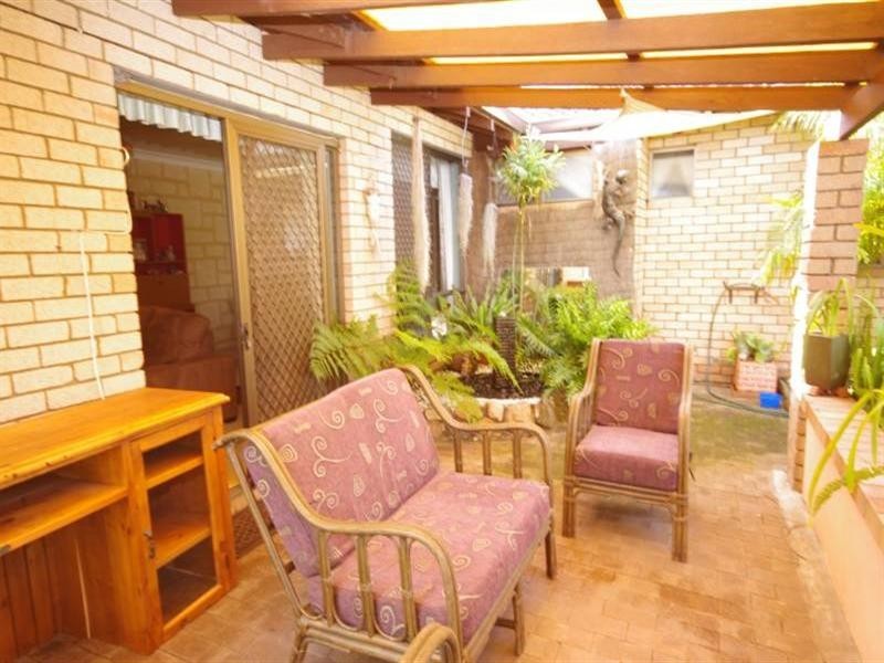 29 Dressler Way, Girrawheen WA 6064